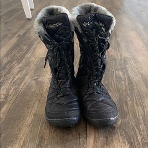 Black Columbia winter boots